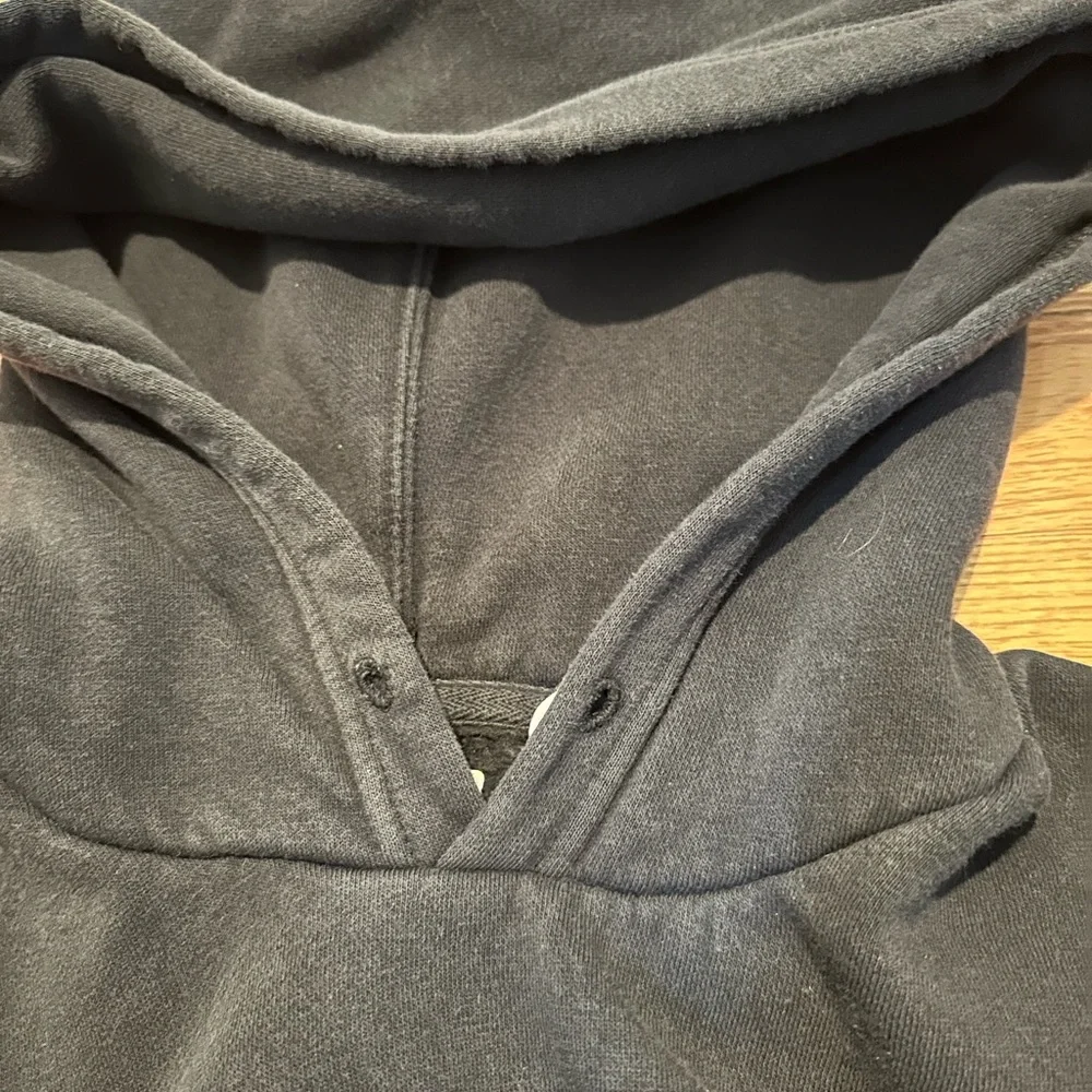 Levi’s Men's‎ Hoodie Sweatshirt Black & Red Medium Pulllover